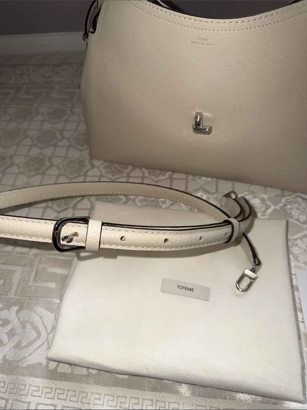 Toteme T-lock Grained Leather Top Handle Shoulder Bag - Picture 7 of 7